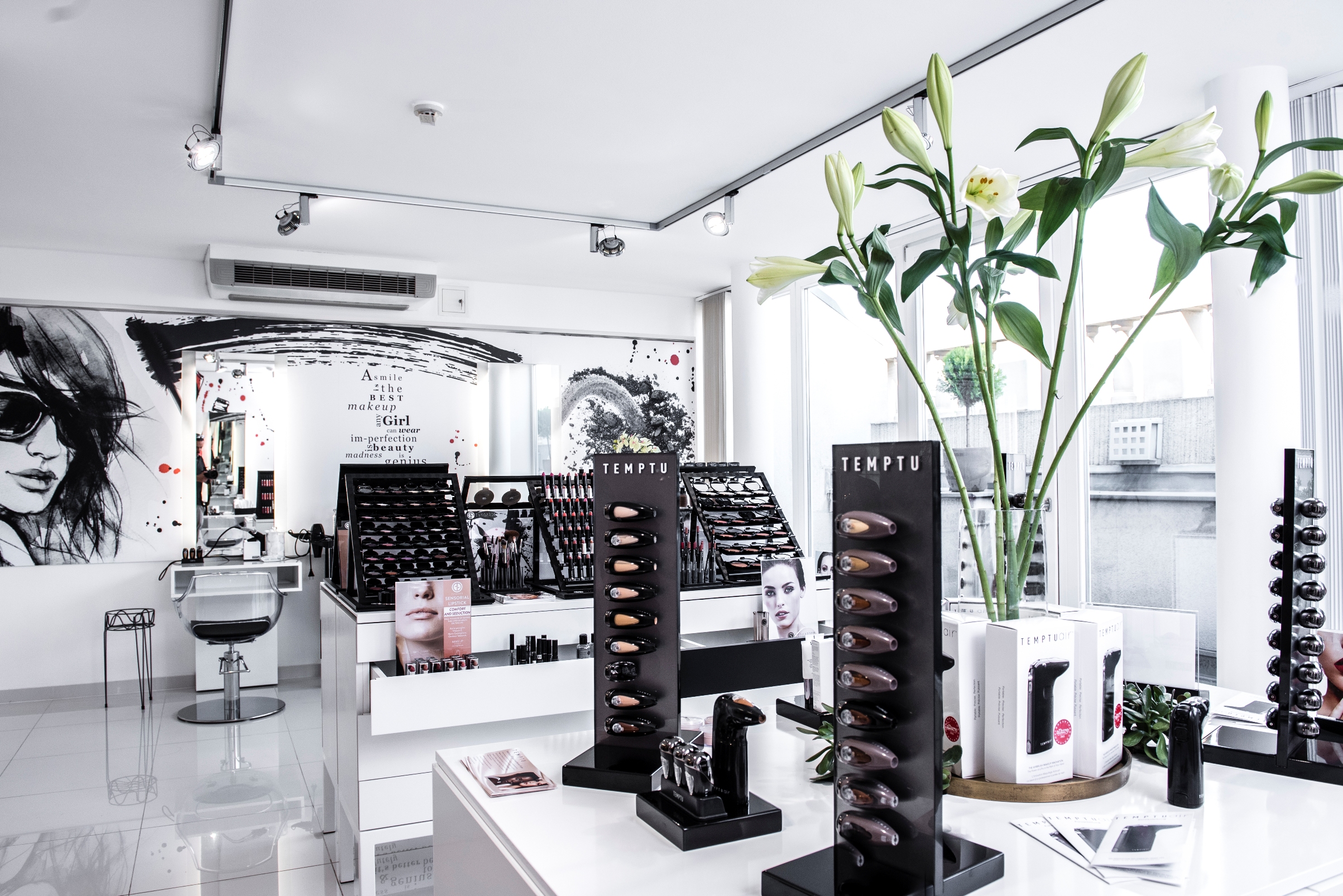 Temptu Beauty Styling Lounge