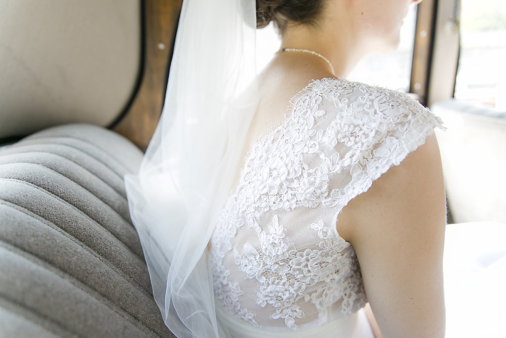 Sonnenschein, Romantik und ein Oldtimer - eine Hochzeitsinspiration Sonnenschein, Romantik und ein Oldtimer - eine Hochzeitsinspiration