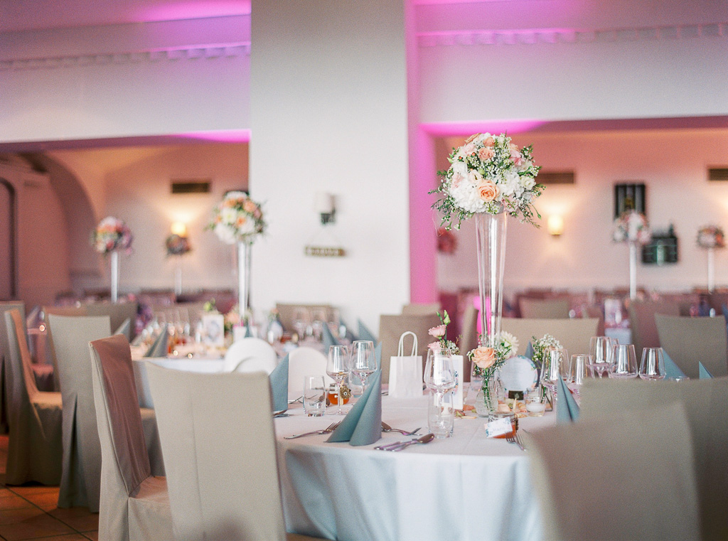 Ein romantischer Hochzeitstag im Vintage-Look