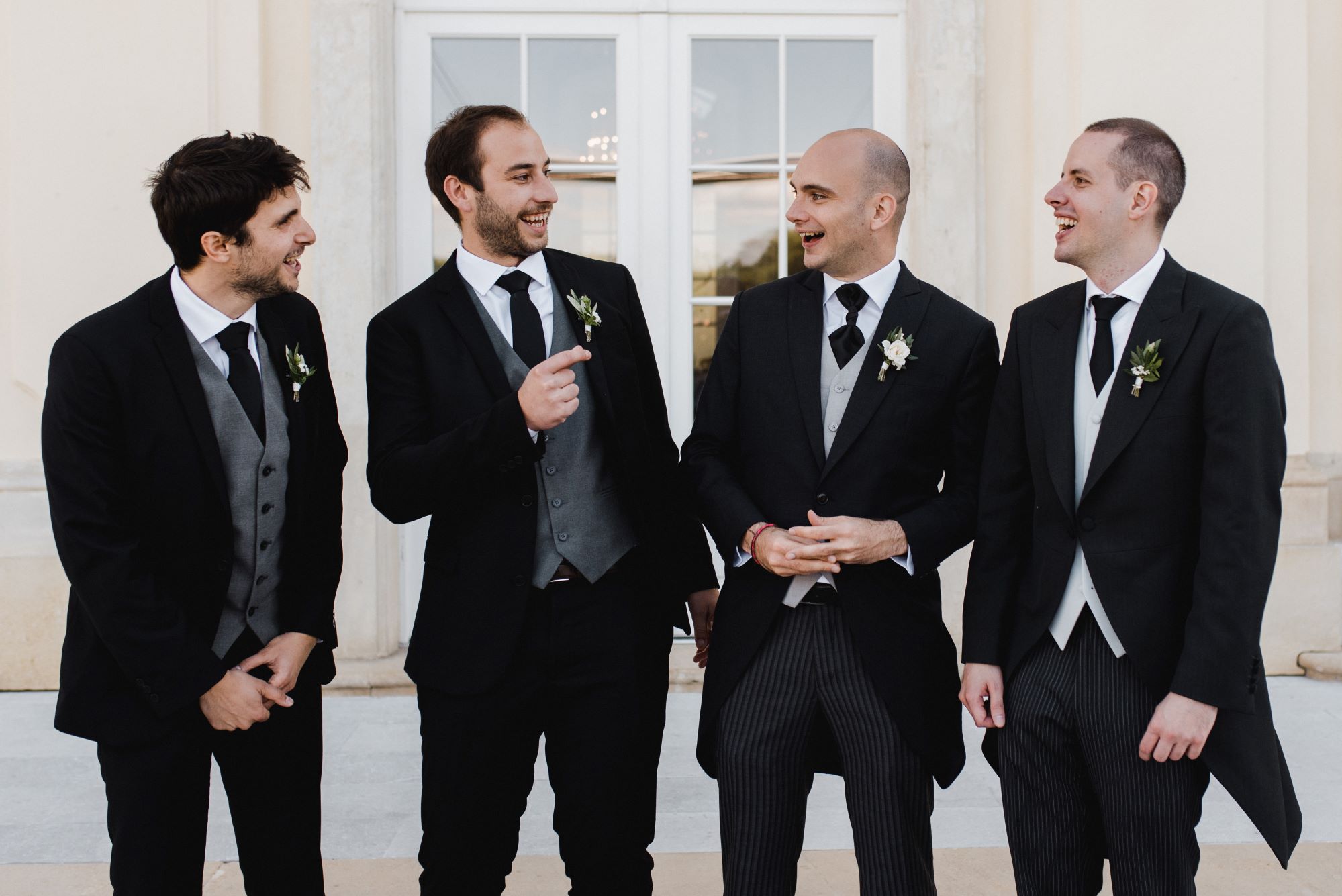 Bräutigam und Trauzeugen