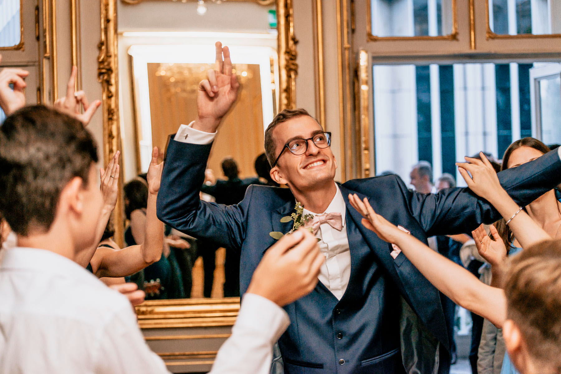 Urban Wedding - Groom dancing