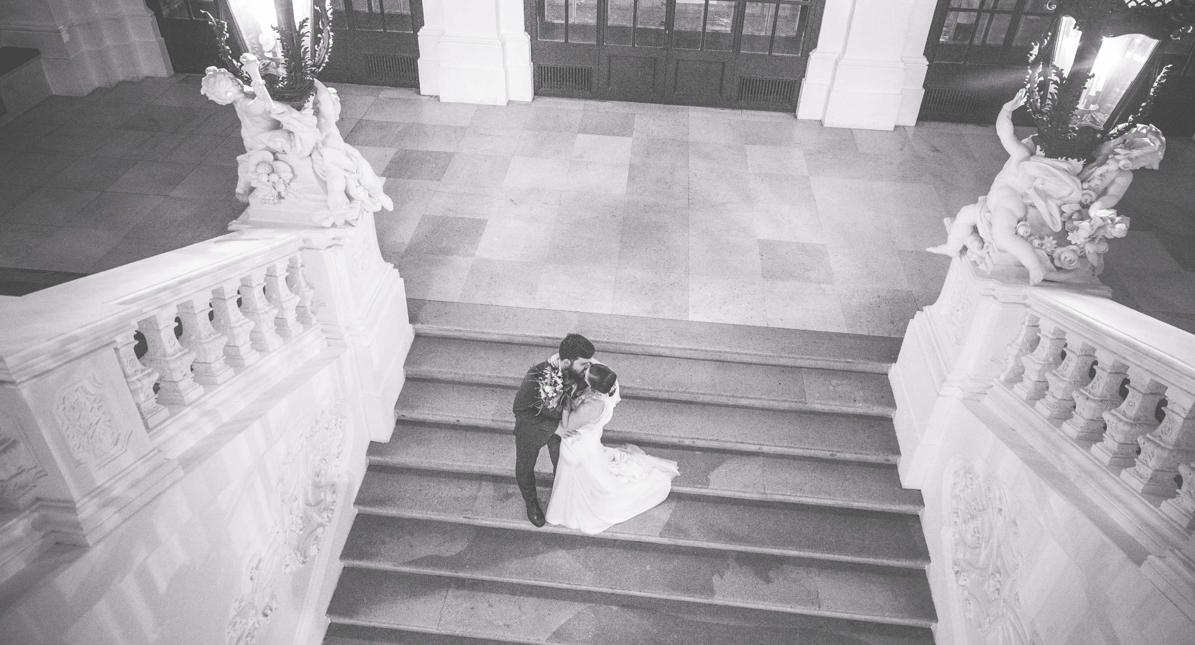 Wiener Winterhochzeit Erster Kuss