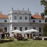 Sommerhochzeit mit französischem Flair Gartenparty