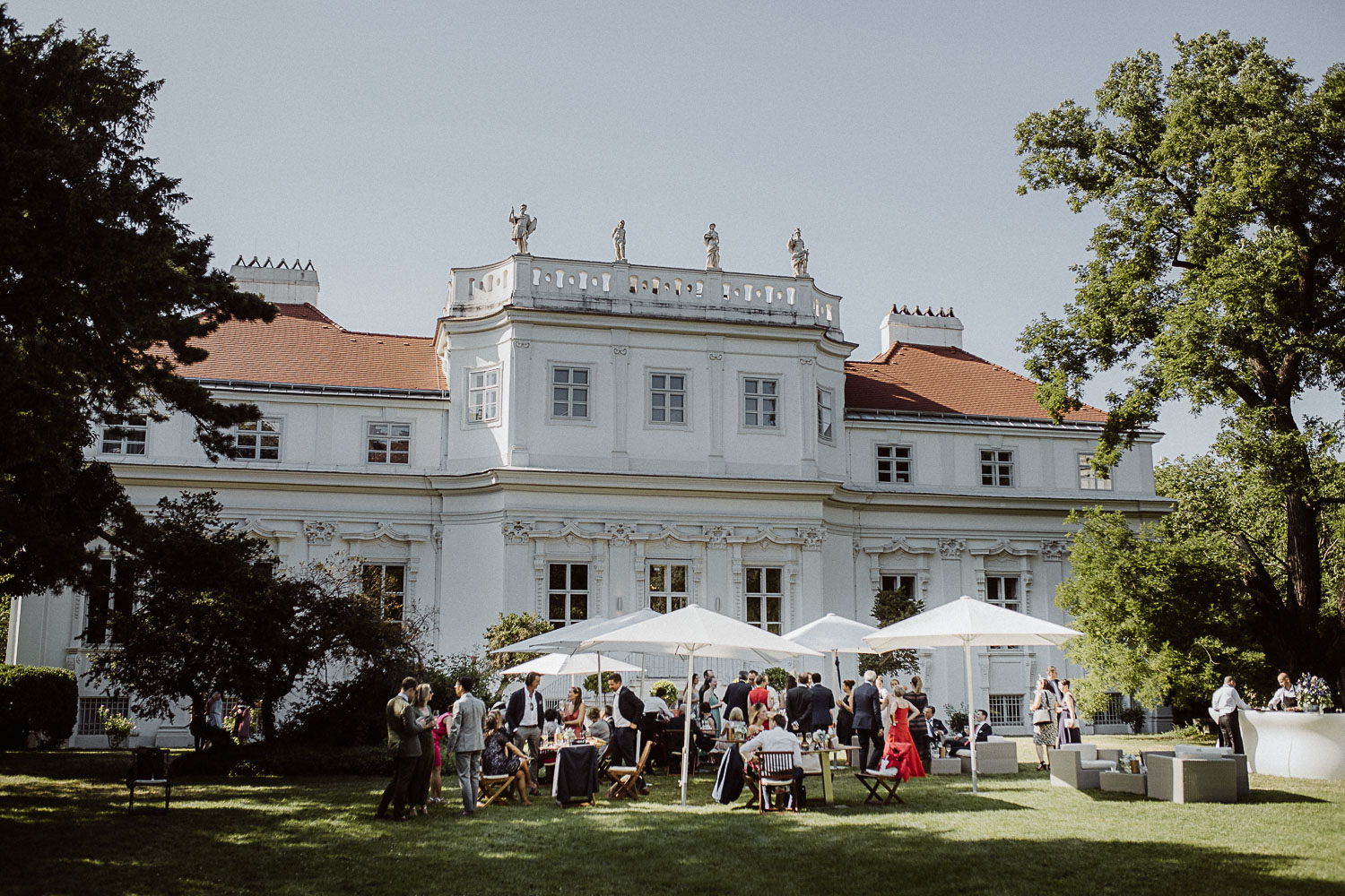 Sommerhochzeit im Stil von Südfrankreich