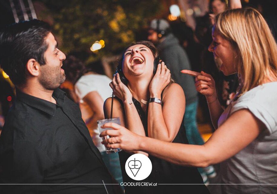 Silent Disco_Herrmanns Strandbar_Hochzeitsfeier