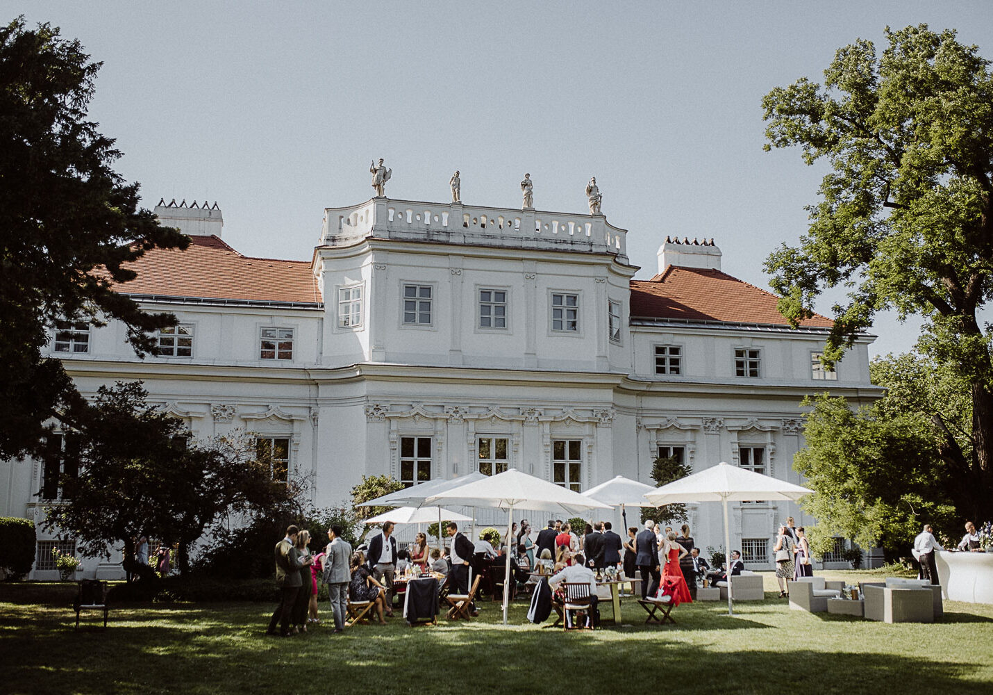 Sommerhochzeit im Stil von Südfrankreich